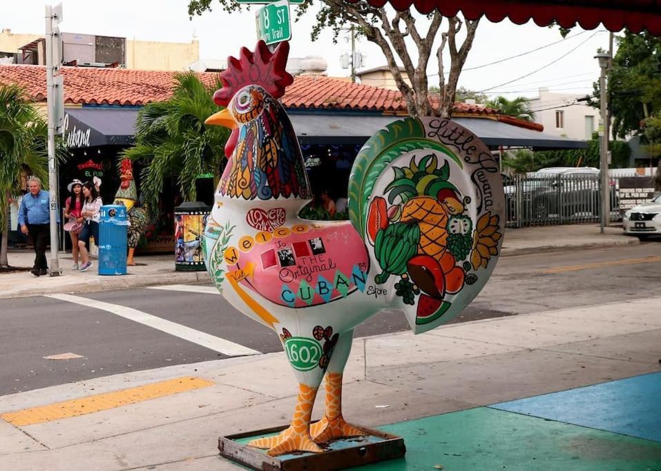 Amazing Experience In Calle Ocho Miami Exteriér fotografie